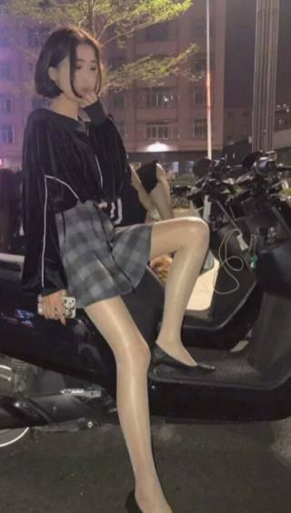 兰山区兼职苗条小嫩妹